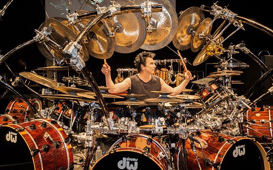 Absolut keine Standard-Ware: der Jazzherbst wartet mit einigen Highlights auf, unter anderem dem Drummer Terry Bozzio (Foto: Jazzclub Nordhausen)
