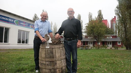 Arno Mester und Wolfgang Tr&ouml;ger - die erste Figur soll noch dieses Jahr entstehen (Foto: Angelo Glashagel)