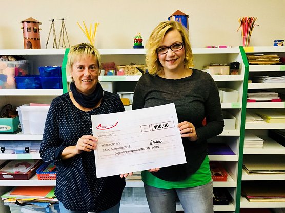 Katja Mitteldorf &uuml;berbrachte Unterst&uuml;tzung f&uuml;r das Projekt "Instant Acts" (Foto: B&uuml;ro Katja Mitteldorf)