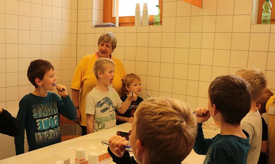 Tag der Zahngesundheit an der Grundschule Werther (Foto: Lea Vins) Tag der Zahngesundheit an der Grundschule Werther (Foto: Lea Vins)