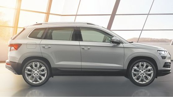 Mit dem SKODA KAROQ wird jede Fahrt zum besonderen Erlebnis. (Foto: AHP)