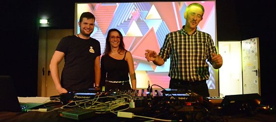 Im Klubhaus ging die Prof-Musi ab (Foto: N. Schulz)