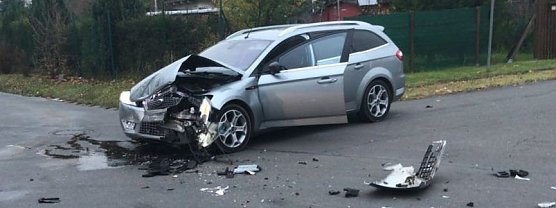 Erheblicher Schaden am Ford (Foto: privt)