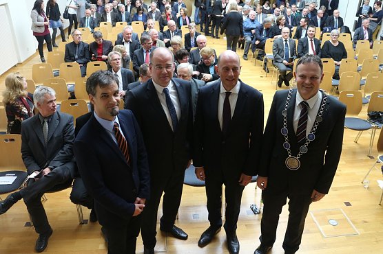 v.: Kai Buchmann, Matthias Jendricke, Wolfgang Tiefensee und Prof. J&ouml;rg Wagner (Foto: Angelo Glashagel)