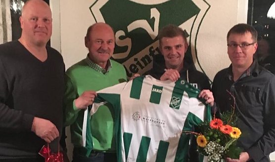 Freude &uuml;ber neuen Sponsor (Foto: privat)