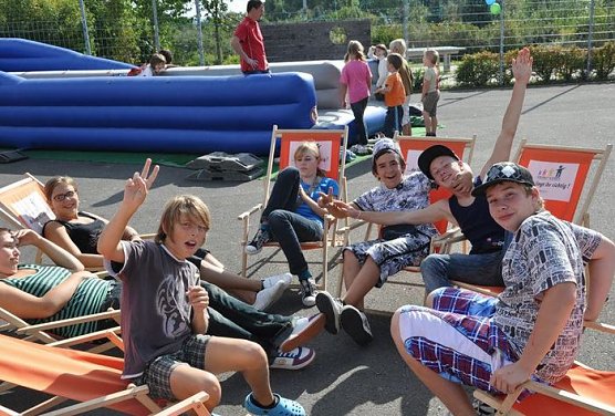 Jugendliche Szenen und Gesten (Foto: S. Gämkow) Jugendliche Szenen und Gesten (Foto: S. Gämkow)