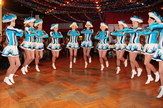 Ellrichs Narren eröffnen Ende Januar die 48. Saison (Foto: Ellricher Karneval Verein e.V.) Ellrichs Narren eröffnen Ende Januar die 48. Saison (Foto: Ellricher Karneval Verein e.V.)