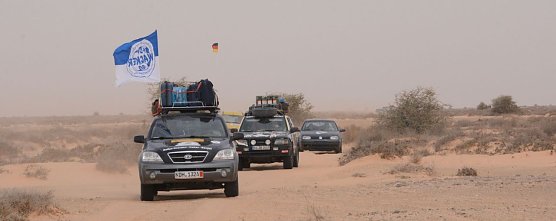 Die "Nordh&auml;user W&uuml;stenf&uuml;chse" unterwegs in der Westsahara (Foto: Angelo Glashagel)