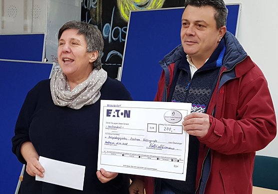 Freude &uuml;ber Spende (Foto: privat)