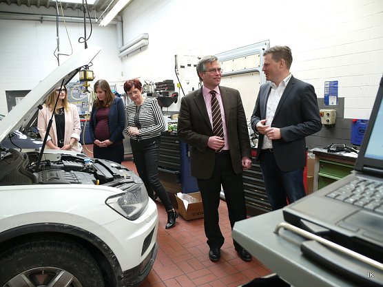 Beim Rundgang (Foto: Ilka K&uuml;hn)