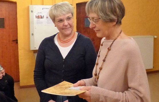 Links die Gewinnerin (Foto: privat)