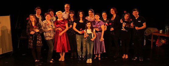 Tanztheater zum Weltfrauentag  (Foto: Angelo Glashagel)