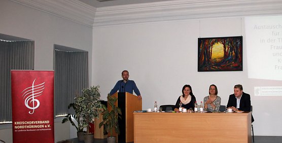 Probleme im Chorwesen mit Staatssekretärin diskutiert (Foto: Karl-Heinz Herrmann) Probleme im Chorwesen mit Staatssekretärin diskutiert (Foto: Karl-Heinz Herrmann)