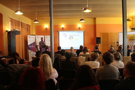 Vorstellung vor Fachpublikum - soziale Arbeit digitalisieren mit "sociallook" (Foto: Angelo Glashagel)