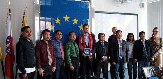 Delegation aus Indonesien begrüßt (Foto: Lutz Fischer, Pressestelle Stadt Nordhausen) Delegation aus Indonesien begrüßt (Foto: Lutz Fischer, Pressestelle Stadt Nordhausen)