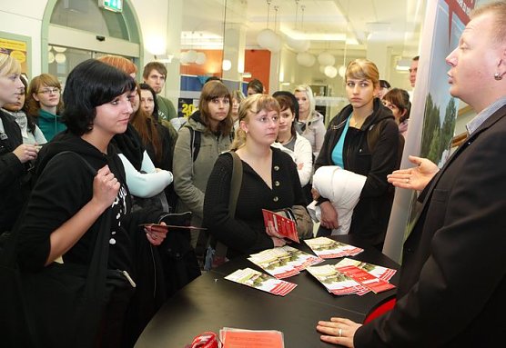 Junge Leute sollen Blut spenden (Foto: nnz) Junge Leute sollen Blut spenden (Foto: nnz)