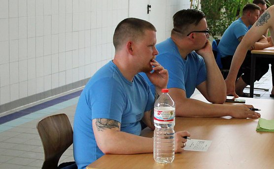 Sekunden vor der Hatz nach Bahnen (Foto: Karl-Heinz Herrmann) Sekunden vor der Hatz nach Bahnen (Foto: Karl-Heinz Herrmann)