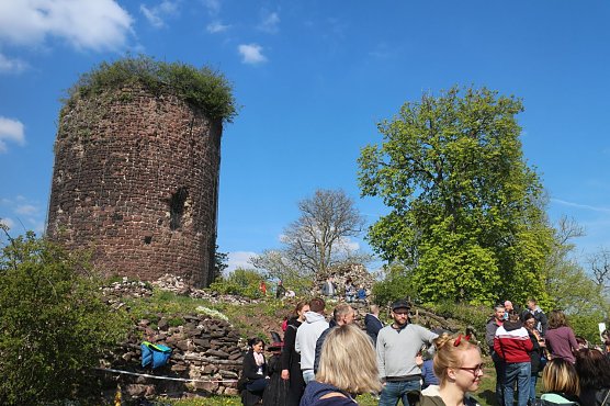 Besuchermagnet Ebersburg, Kinderwalpurgis 2017 (Foto: Angelo Glashagel) Besuchermagnet Ebersburg, Kinderwalpurgis 2017 (Foto: Angelo Glashagel)
