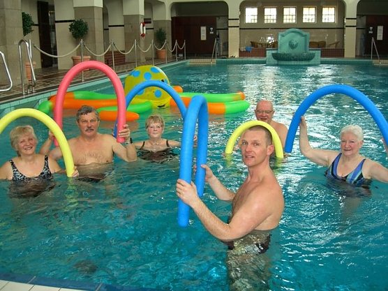 Fit im Wasser (Foto: Badehaus)