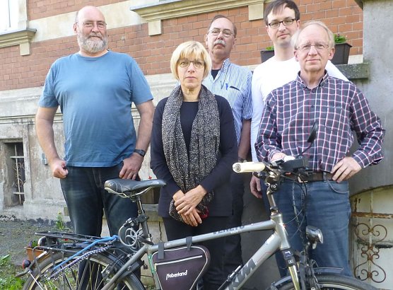 Der neue Vorstand v.l.n.r.: Karl-Heinz Gr&ouml;pler, Renate Gruben, Dirk de Gooijer, Hans Schubert, Lothar Burkhardt (Foto: ADFC)
