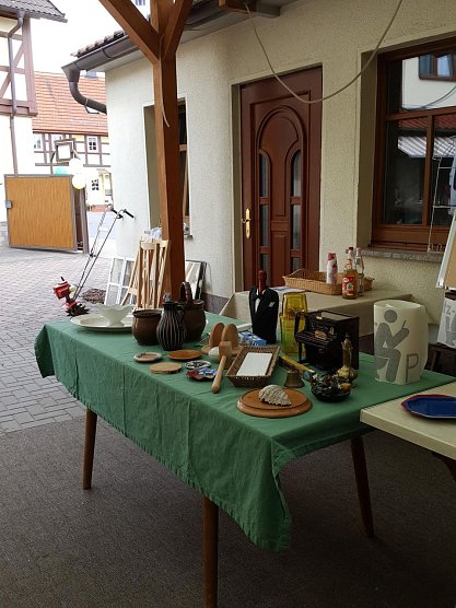 Garagenflohmarkt in Niedersachswerfen (Foto: Susanne Schedwill)