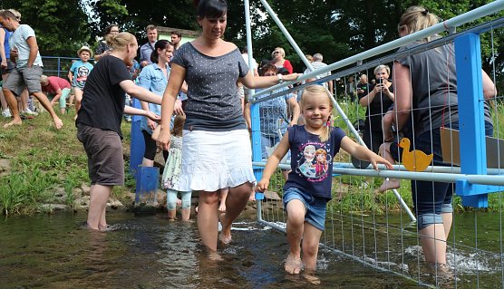 Anwassern an der Zorge (Foto: Angelo Glashagel) Anwassern an der Zorge (Foto: Angelo Glashagel)