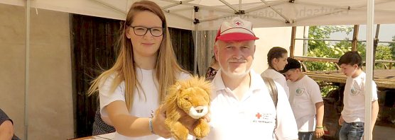 Die DRK-Gruppe von Leonie Krause wird von Michael Thomas betreut (Foto: nnz)