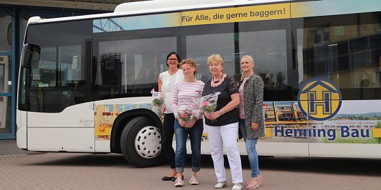 Fachkräftesuche einmal anders - die Firma Henning-Bau wirbt jetzt mobil (Foto: Angelo Glashagel) Fachkräftesuche einmal anders - die Firma Henning-Bau wirbt jetzt mobil (Foto: Angelo Glashagel)