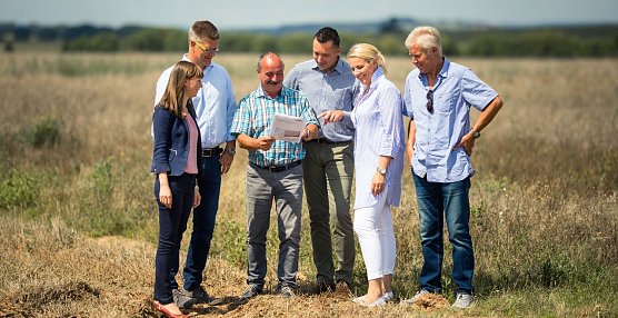 Voller Erwartung im leeren Revier. Der NUV-Vorstand im Industriegebiet Goldene Aue (Foto: NUV)