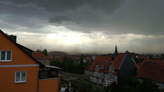 Gewitterstimmung &uuml;ber Nordhausen (Foto: Bernd Thielbeer)