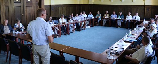 Beratung im Landratsamt (Foto: J. Piper)