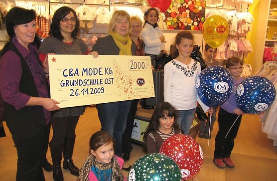 &Uuml;bergeben (Foto: I. Bergmann)