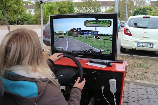 Aktion junge Fahrer am Berufsschulzentrum Nordhausen (Foto: Angelo Glashagel)