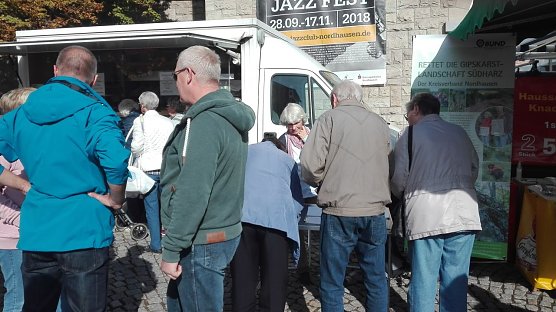 BUND sammelte Unterschriften gegen den Regionalplan zum Gipsabbau (Foto: Heidi Schell)