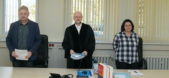 J&uuml;rgen Fuchs kurz vor der Er&ouml;ffnung der Verhandlung (Foto: nnz)