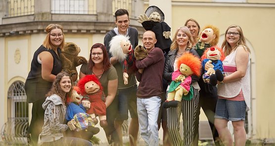 Sie freuen sich auf die Neugierige zum Tag der offenen T&uuml;r (Foto: pro vita akademie )