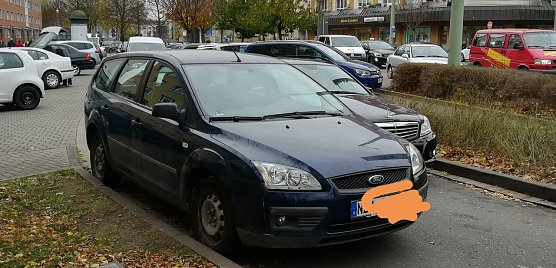 Zugeparkt (Foto: privat)