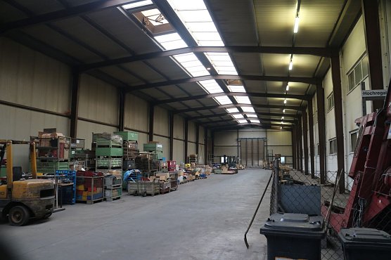 Alte Halle, bald neues Forschungszentrum (Foto: Angelo Glashagel)