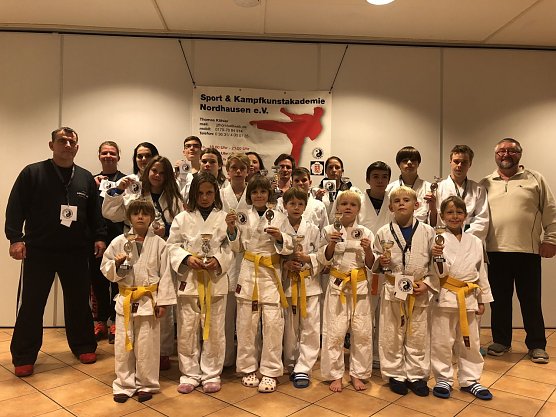 Wie jedes Jahr fuhren die Judokas der Sport & Kampfkunstakademie Nordhausen mit Betreuern und Eltern nach Holland um ihr K&ouml;nnen auch international im Judo/ Rou&acute;dao zu zeigen (Foto: Thomas K&ouml;hler)