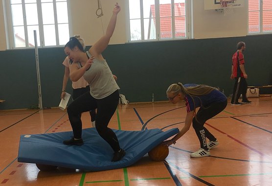 Neue Übungsleiter auf dem Prüfstand (Foto: Kreissportbund Nordhausen) Neue Übungsleiter auf dem Prüfstand (Foto: Kreissportbund Nordhausen)