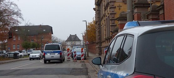 Polizeieinsatz am ehemaligen Finanzamt (Foto: nnz)