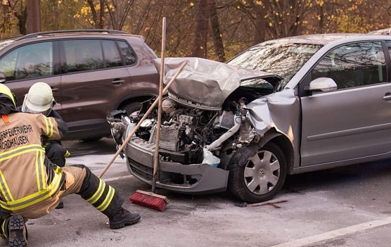 Unfall auf der B4 (Foto: S. Tetzel)
