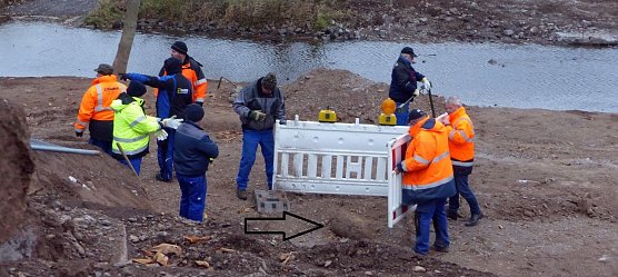 Letzte Vorbereitungen f&uuml;r die Entsch&auml;rfung (Foto: nnz)