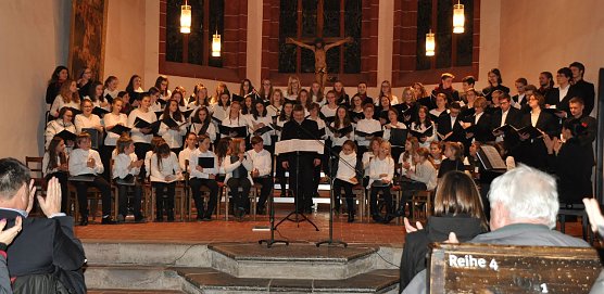 Chorkonzert zum 1. Advent (Foto: KSK)