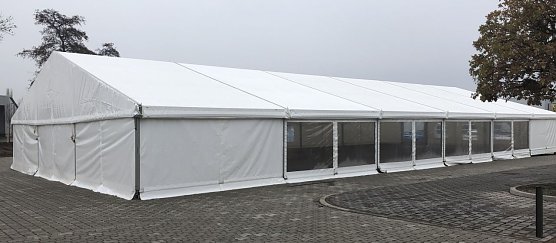 Es wird angerichtet (Foto: nnz)