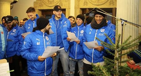 Sportliches Weihnachtssingen (Foto: Wacker 90 Nordhausen)