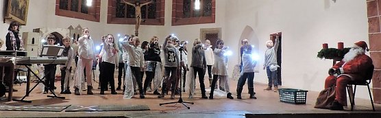 Weihnachtskonzert der Grundschule "Am F&ouml;rstemannweg" (Foto: privat)