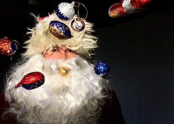 Drei Salto f&uuml;r Aschenbr&ouml;del (Foto: Jessica Piper)