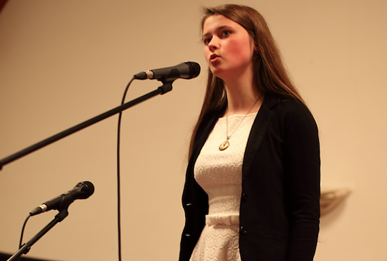 Lie&szlig; das Gold von den Sternen rieseln und erntete unendlichen Beifall: Shainie Ann Webb (Foto: Heike Roeder)