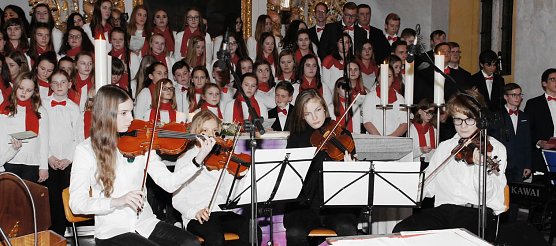 Weihnachtskonzertes des Friedrich-Schiller-Gymnasiums (Foto: J&ouml;rg Schreiber)
